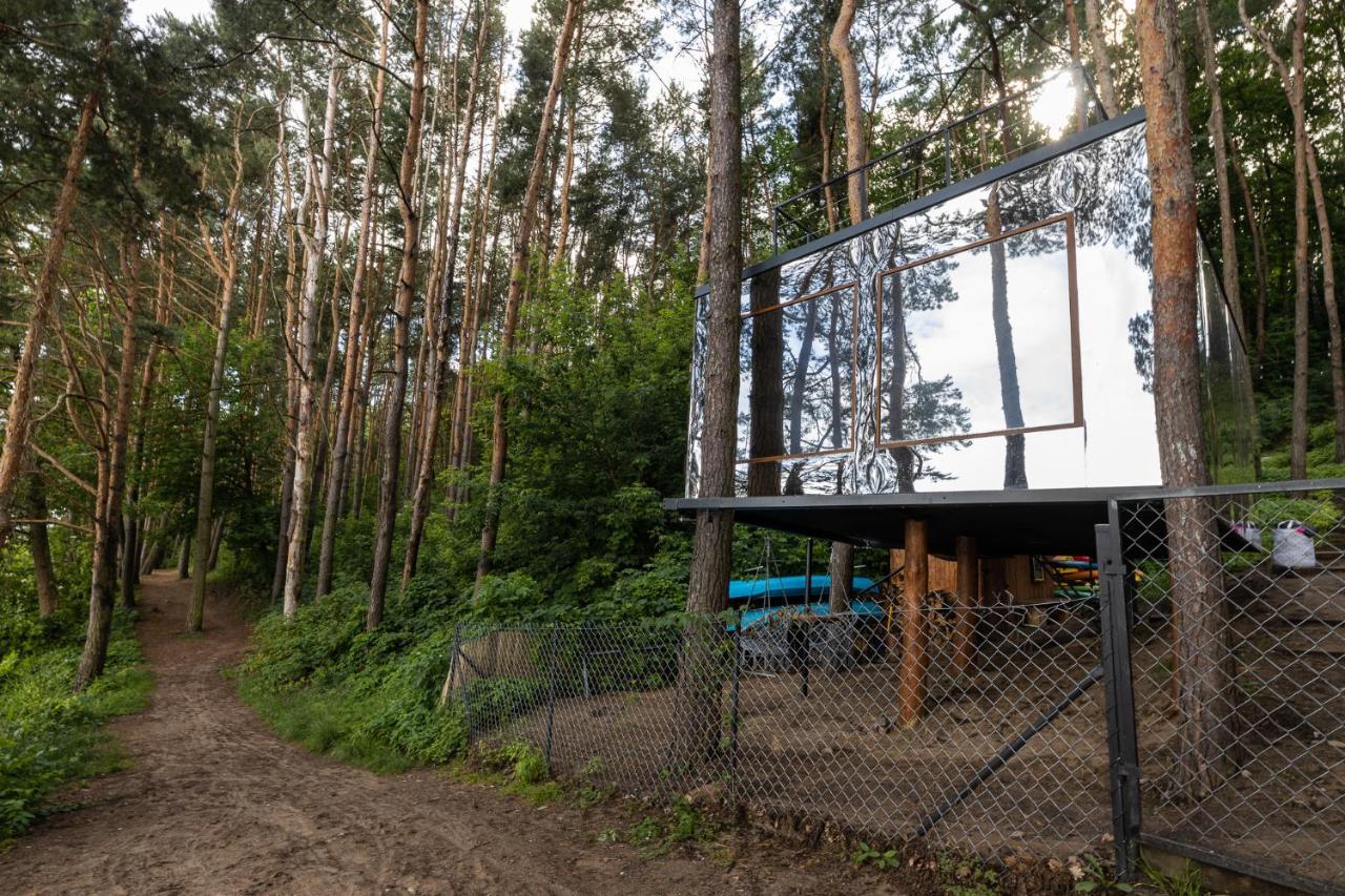 Willa Nad Narvią - lustrzany dom na drzewach Serock Zewnętrze zdjęcie